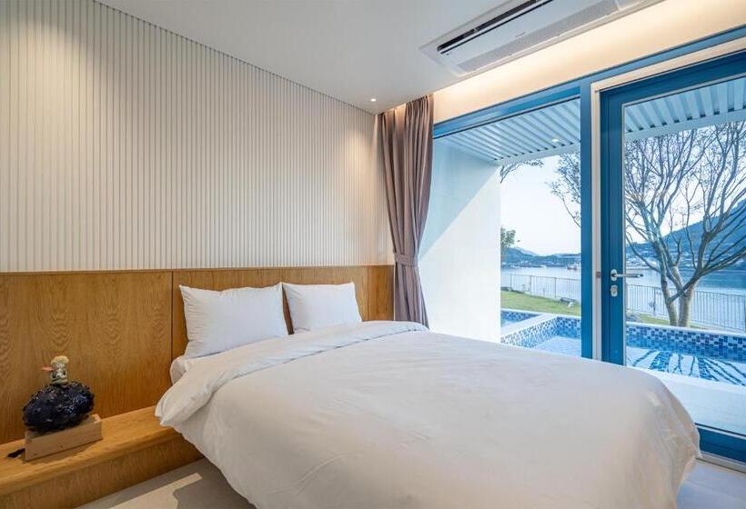 オーシャンビュースタンダードルーム, Yeosu Blueara Premium Pool Villa