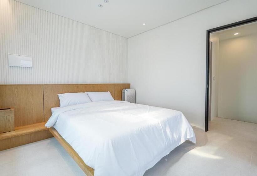 اتاق استاندارد, Yeosu Blueara Premium Pool Villa