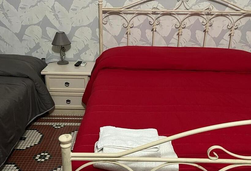 اتاق استاندارد یک نفره, B&b La Bella Vita