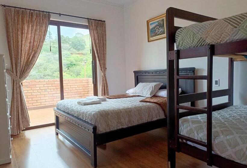 غرفة قياسية ثلاثية, Hosteria Piedra Dura