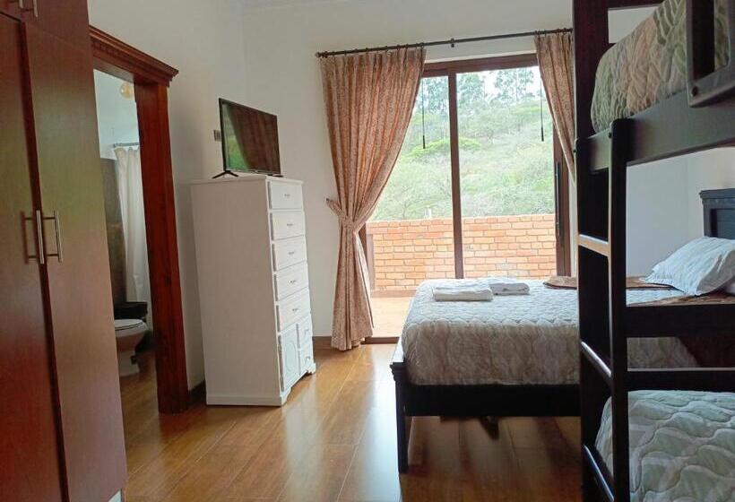 غرفة قياسية ثلاثية, Hosteria Piedra Dura