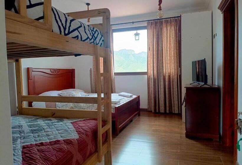 غرفة قياسية ثلاثية, Hosteria Piedra Dura