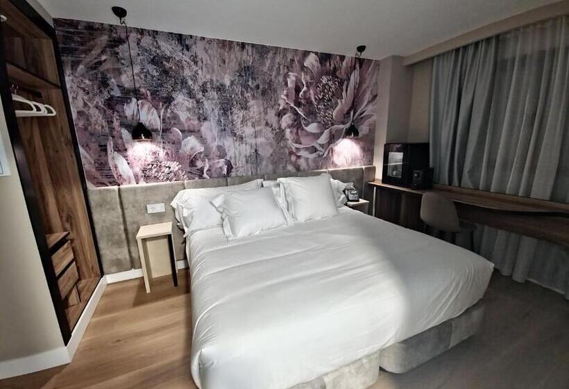 스탠다드 발코니 룸, Suites Moma Centro