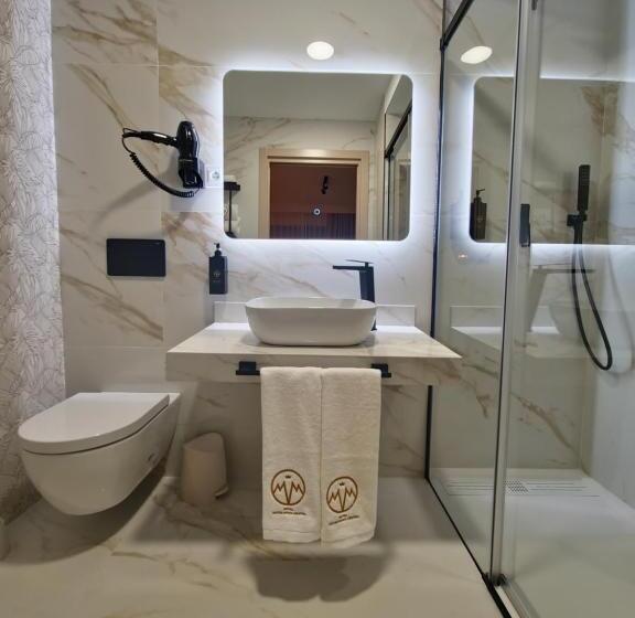 스탠다드 스튜디오, Suites Moma Centro