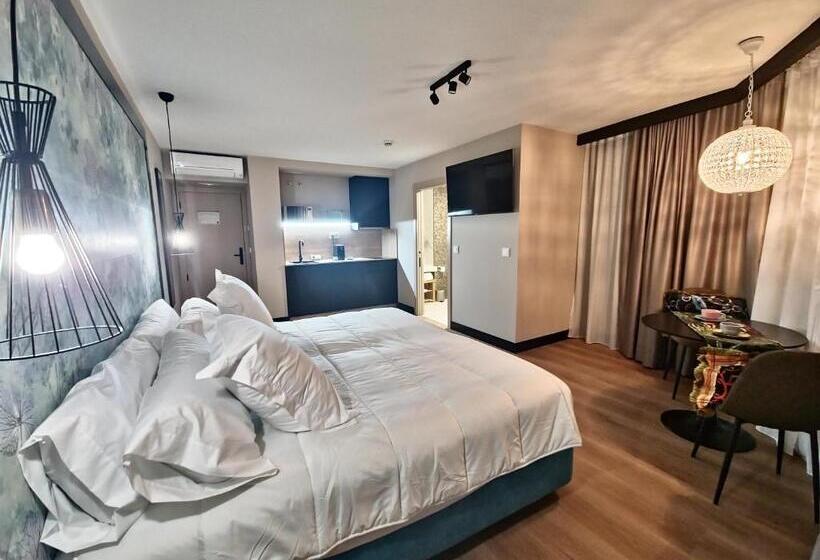 스탠다드 발코니 스튜디오, Suites Moma Centro