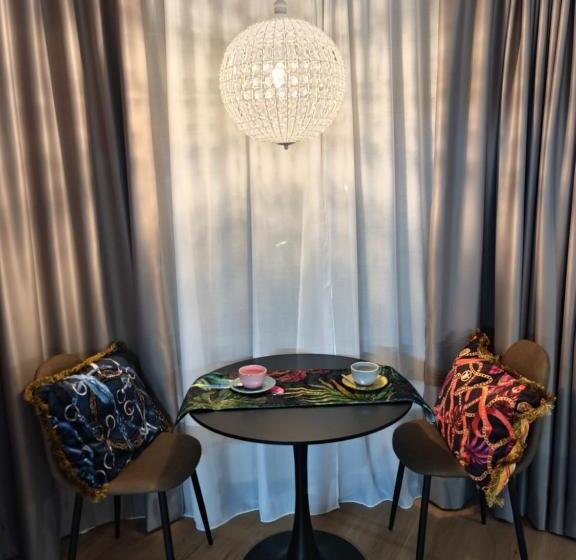 스탠다드 발코니 스튜디오, Suites Moma Centro