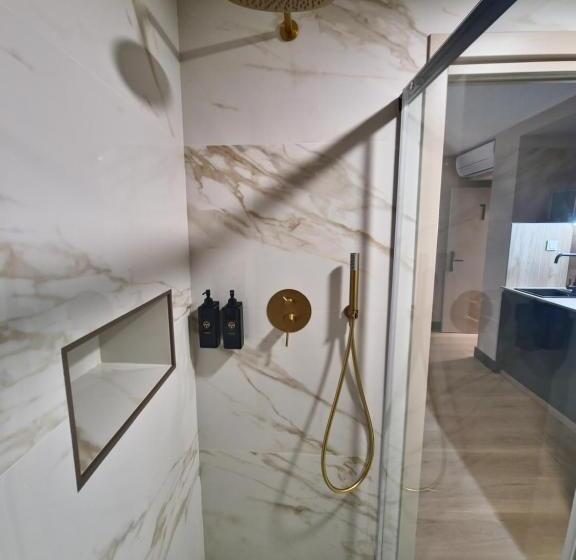 스탠다드 발코니 스튜디오, Suites Moma Centro