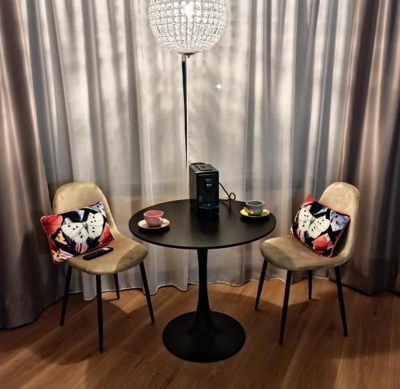 디럭스 스위트, Suites Moma Centro