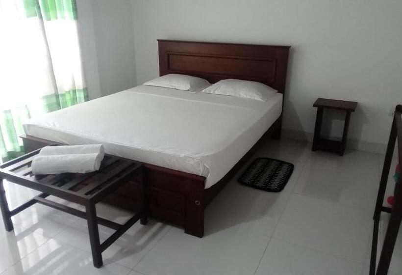 ファミリールーム, The Kingdom Gate