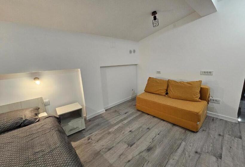 スタンダードトリプルルーム, Didi Apartament