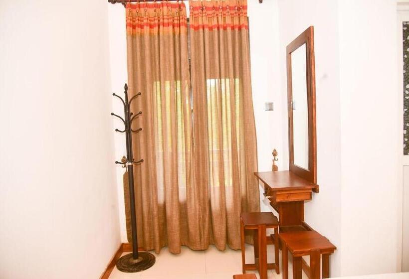 豪华房间, Harambathenna Resort