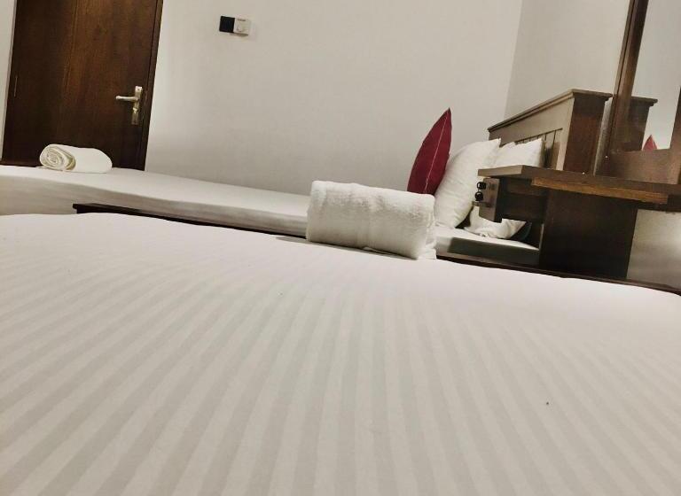 豪华家庭房间, Harambathenna Resort