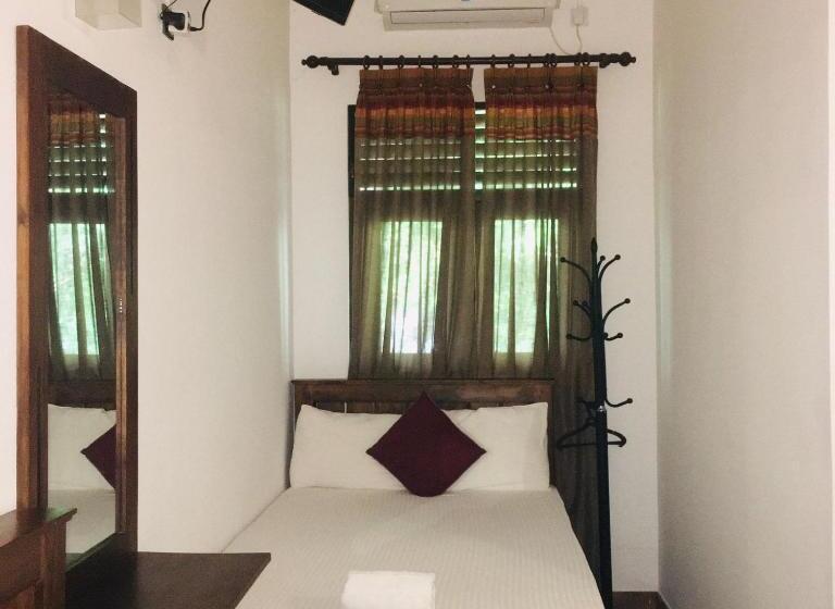 家庭间, Harambathenna Resort