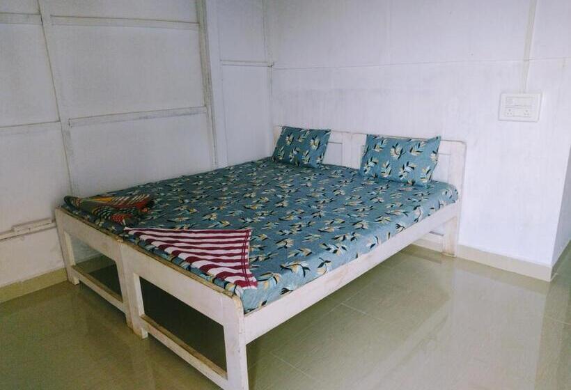 חדר דלוקס נוף לים, Shree Sai Beach Stay