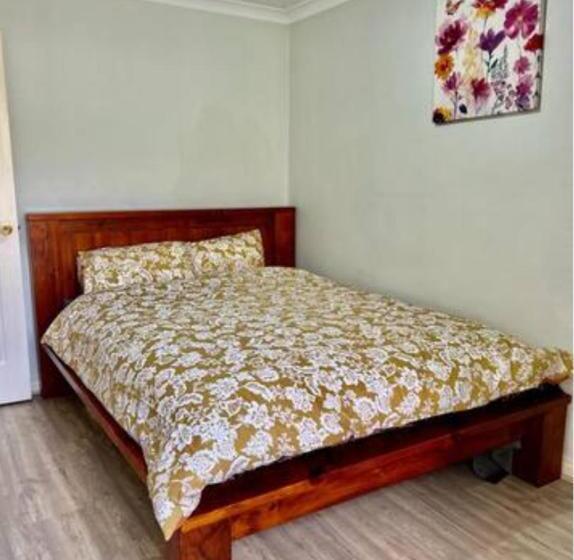 Номер Стандарт Трехместный, Somerville Secure Accommodation