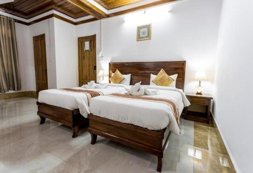 اتاق استاندارد, Zone Niathu By The Park, Dimapur