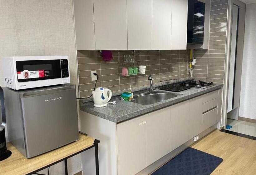 스탠다드 발코니 스튜디오, Spacious Luxury Condo W/ Kitchen Beside Hilton Clark D’heights