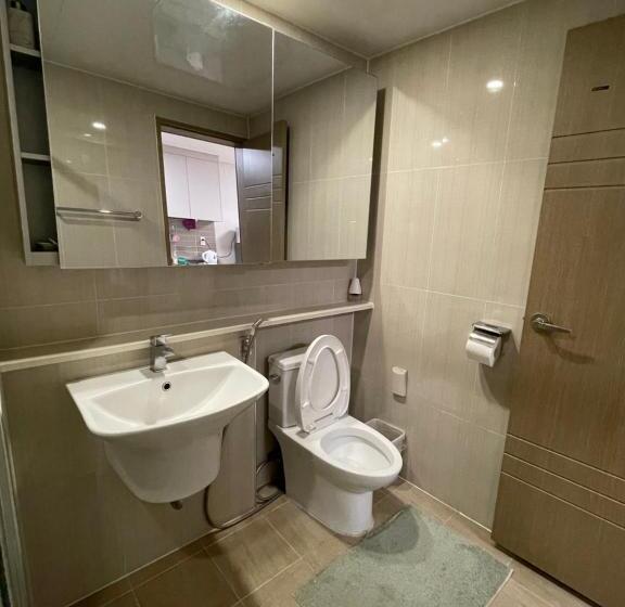 إستديو قياسى مزود بشرفة, Spacious Luxury Condo W/ Kitchen Beside Hilton Clark D’heights