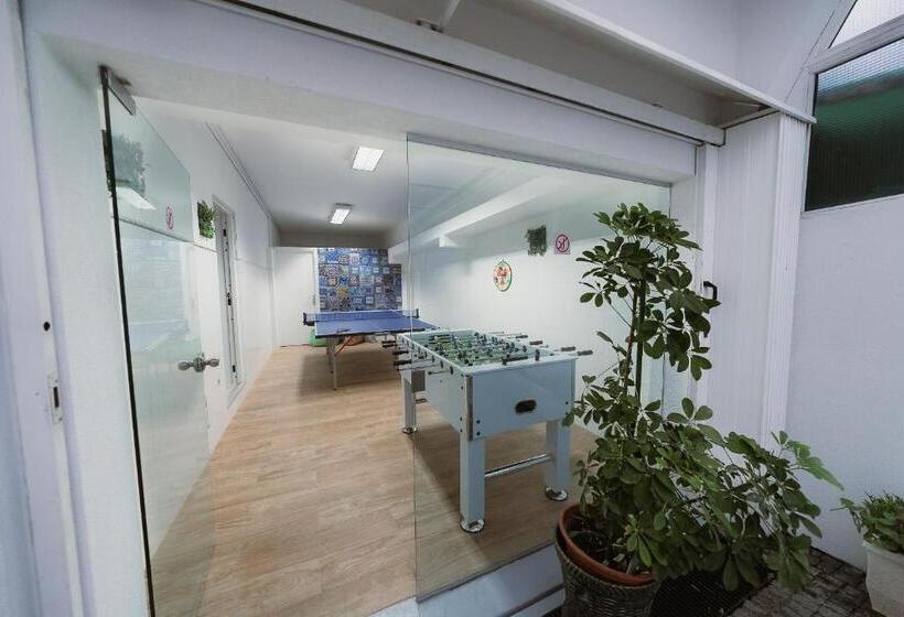 اتاق استاندارد سه تخته با سرویس بهداشتی مشترک, Douro Garden & Rooftop Authentic Portuguese Guesthouse