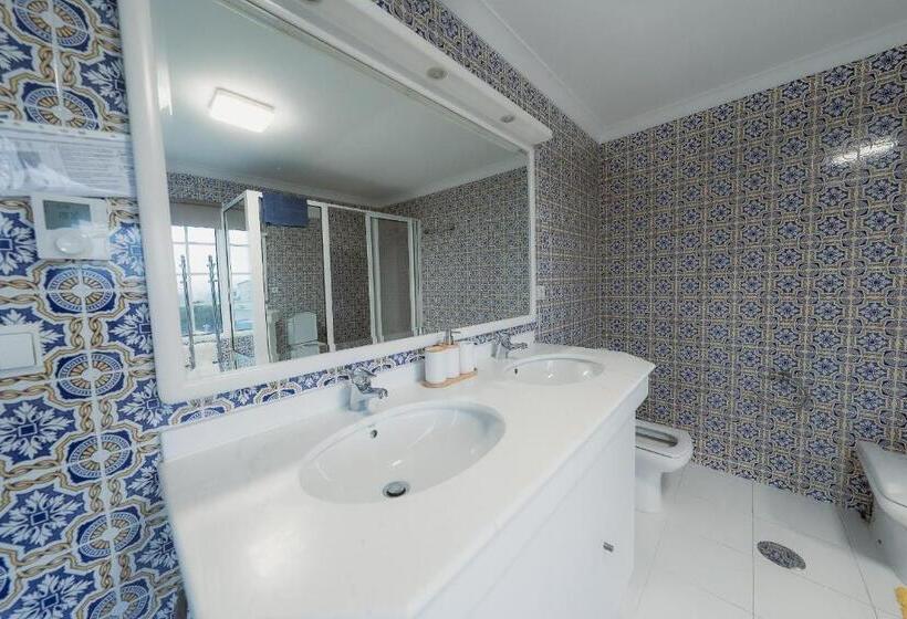 اتاق خانوادگی, Douro Garden & Rooftop Authentic Portuguese Guesthouse