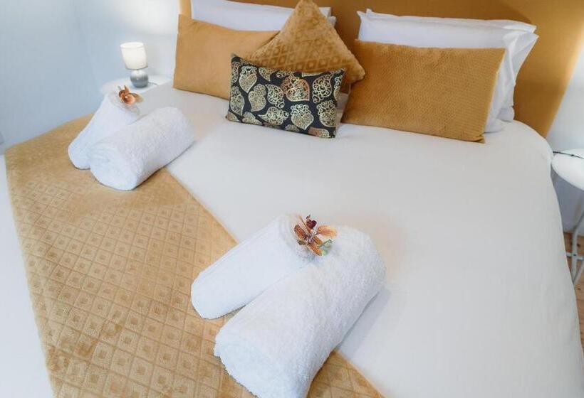 اتاق خانوادگی, Douro Garden & Rooftop Authentic Portuguese Guesthouse