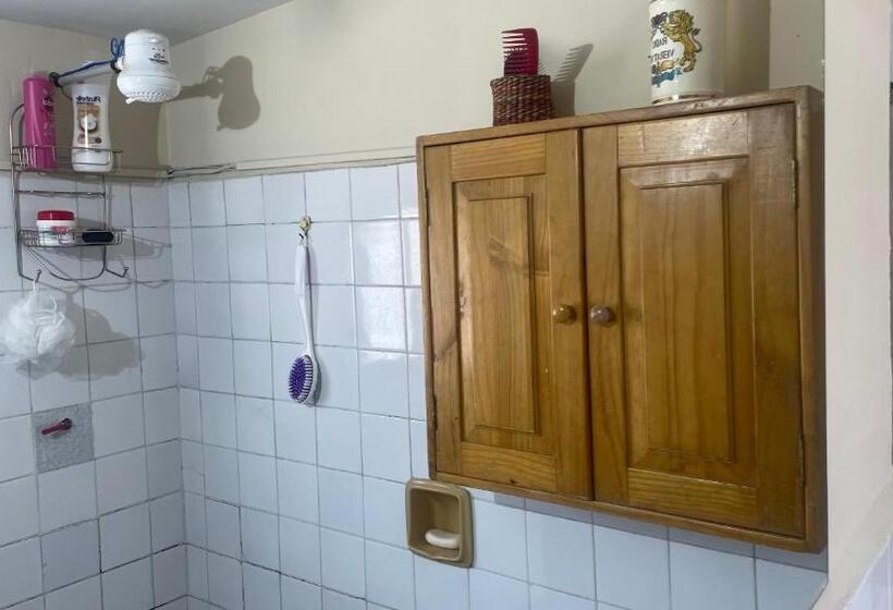 اتاق استاندارد با بالکن, El Pueblito