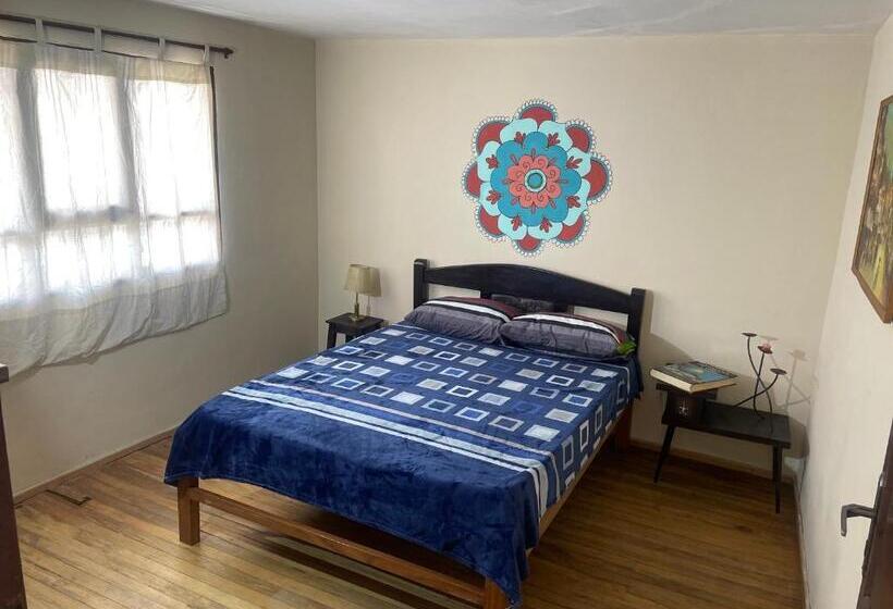 اتاق استاندارد با بالکن, El Pueblito