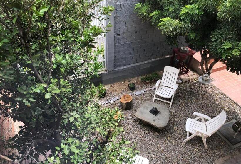 اتاق استاندارد با چشم‌انداز باغ, El Pueblito