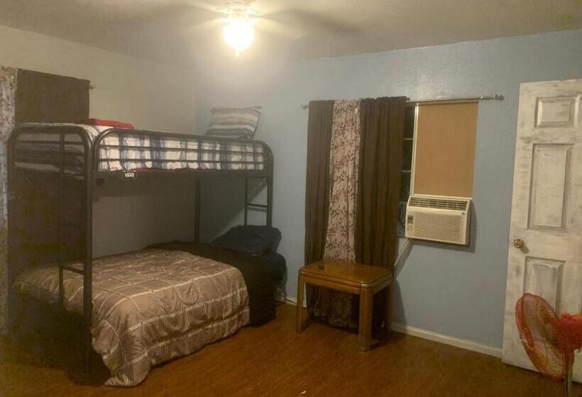 غرفة كلاسيكية ثلاثية, S&b Bed& Breakfast