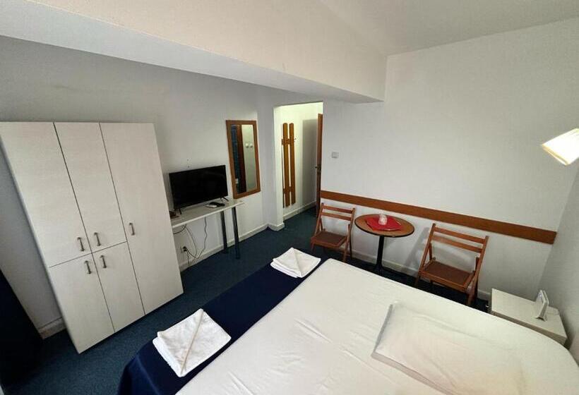 スタンダードシングルルーム, Bucharest West Motel