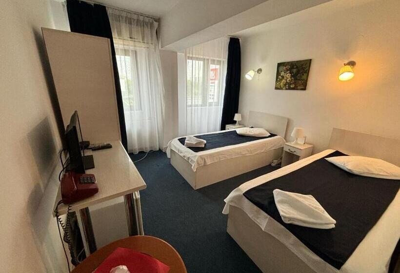Номер Стандарт, Bucharest West Motel