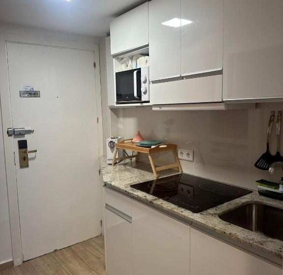 استودیوی استاندارد, Estudio Dreams Alicante
