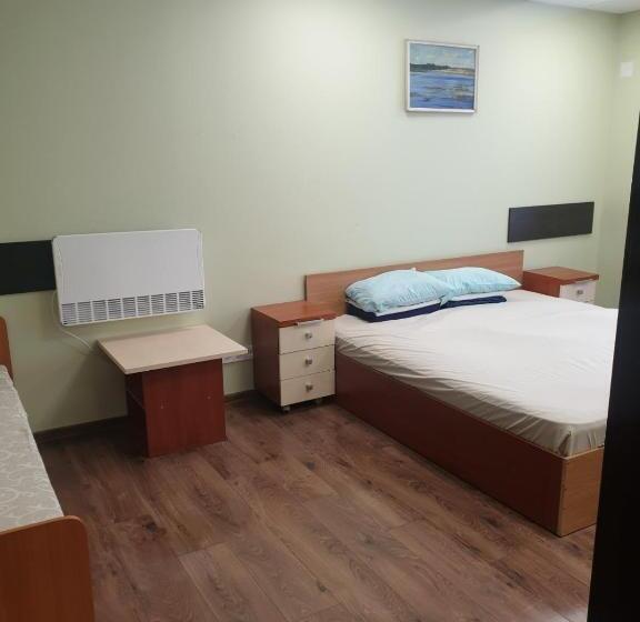 اتاق خانوادگی, Hostel Krone Gok Zatishok