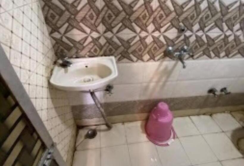 Номер Deluxe, E Square Jabalpur Mp