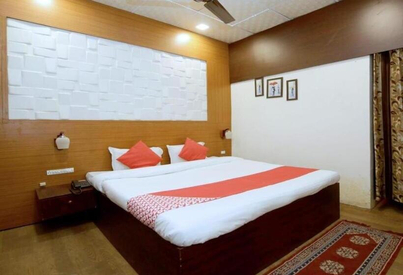 デラックスルーム, E Square Jabalpur Mp