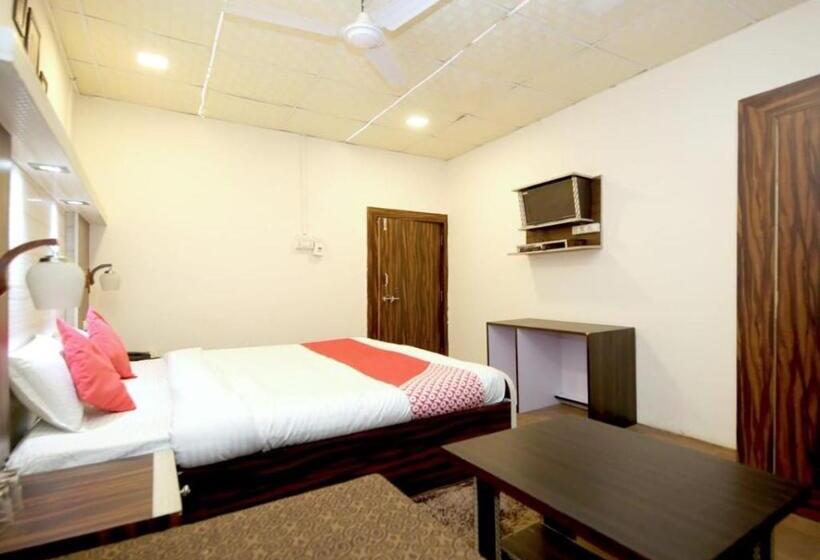 Номер Deluxe, E Square Jabalpur Mp