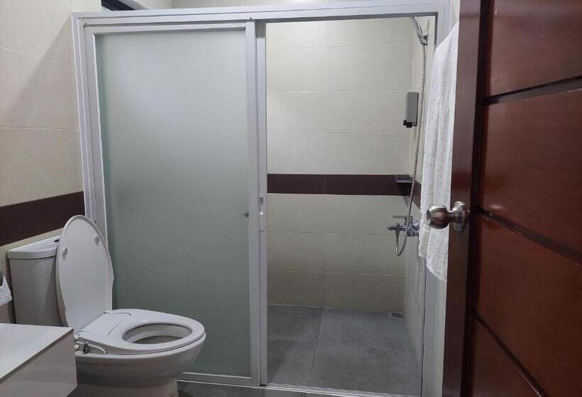 اتاق خانوادگی, Maclare Resort