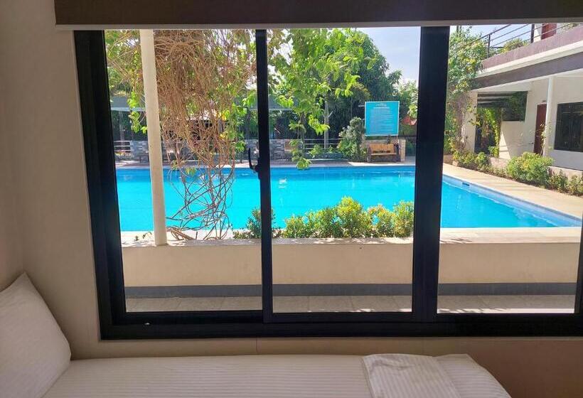 اتاق خانوادگی, Maclare Resort