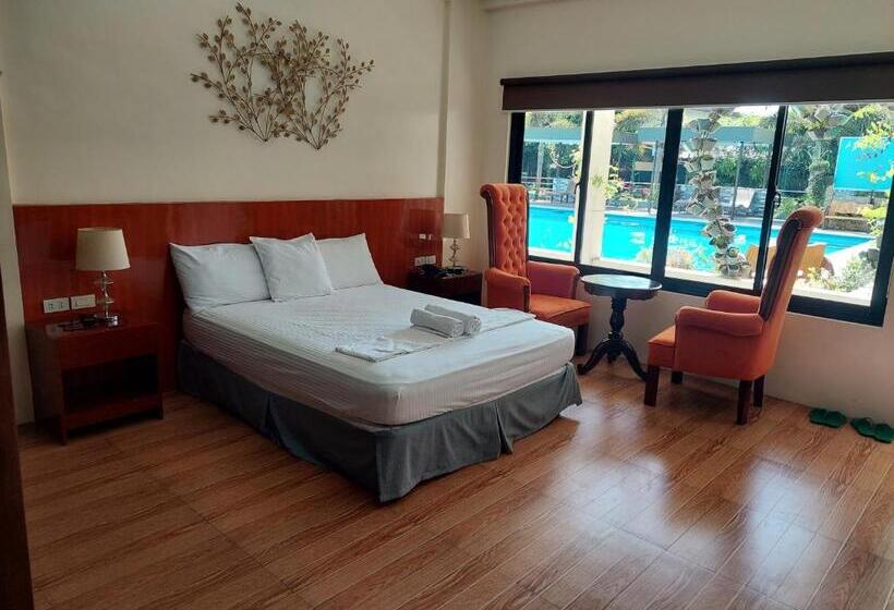 سوییت خانوادگی, Maclare Resort