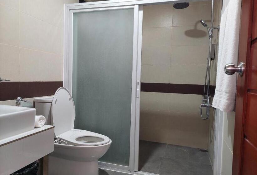 سوییت, Maclare Resort