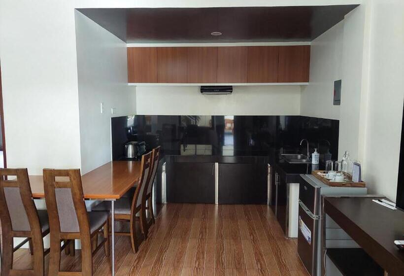 سوییت, Maclare Resort