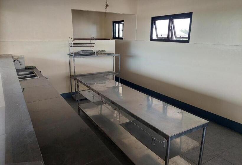 اتاق استاندارد چهار تخته, Maclare Resort