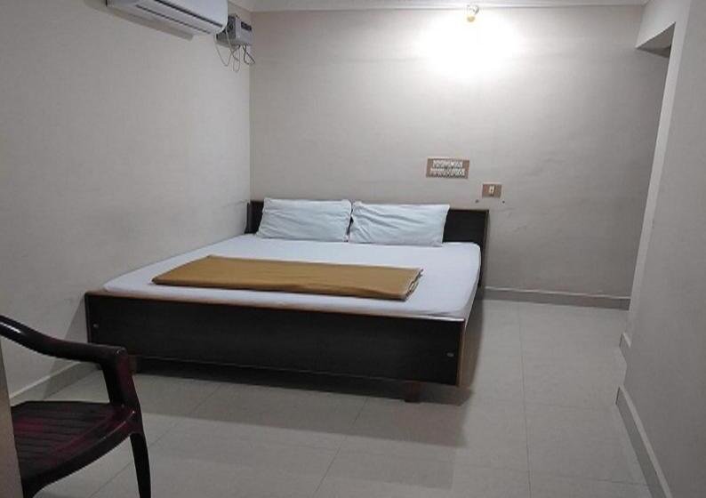 Номер Стандарт, Sri Sivalakshmi Ac Guest House