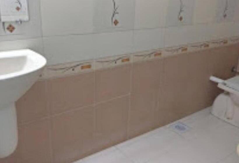 디럭스 룸, Sunrise Inn Amravati