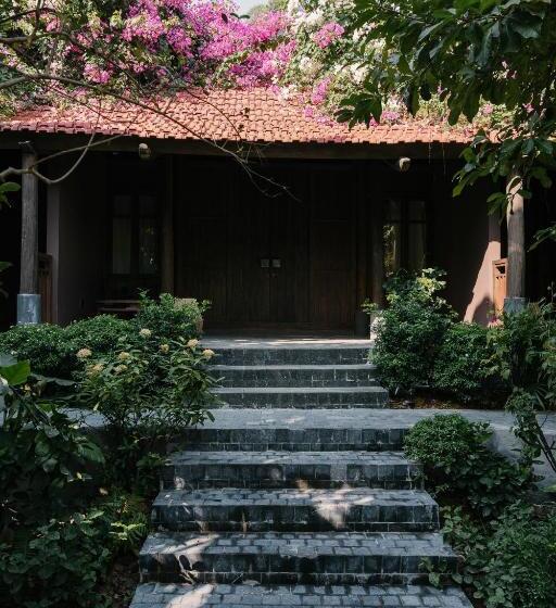 اتاق سوپریور با تخت بزرگ, Toki Retreat Vân Long