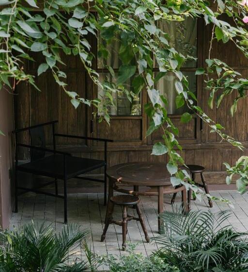 اتاق سوپریور با تخت بزرگ, Toki Retreat Vân Long