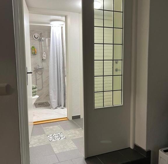 带1个卧室的公寓, Lugnt Och Centralt Läge