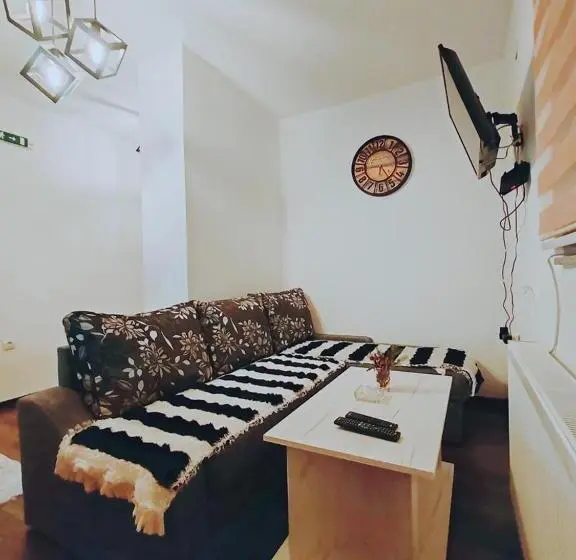 آپارتمان 1 خوابه, Apartments Planinski Raj