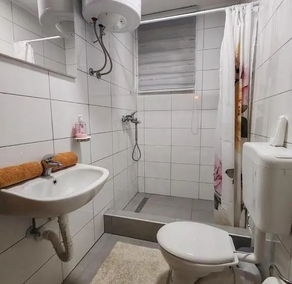 آپارتمان 1 خوابه, Apartments Planinski Raj