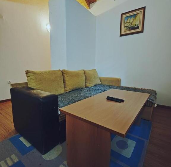 آپارتمان 1 خوابه, Apartments Planinski Raj